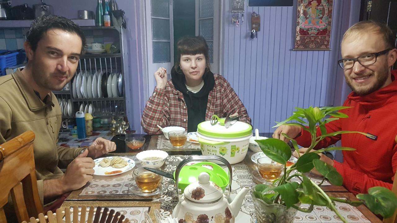 Vajra Kunj Homestay ダージリン エクステリア 写真